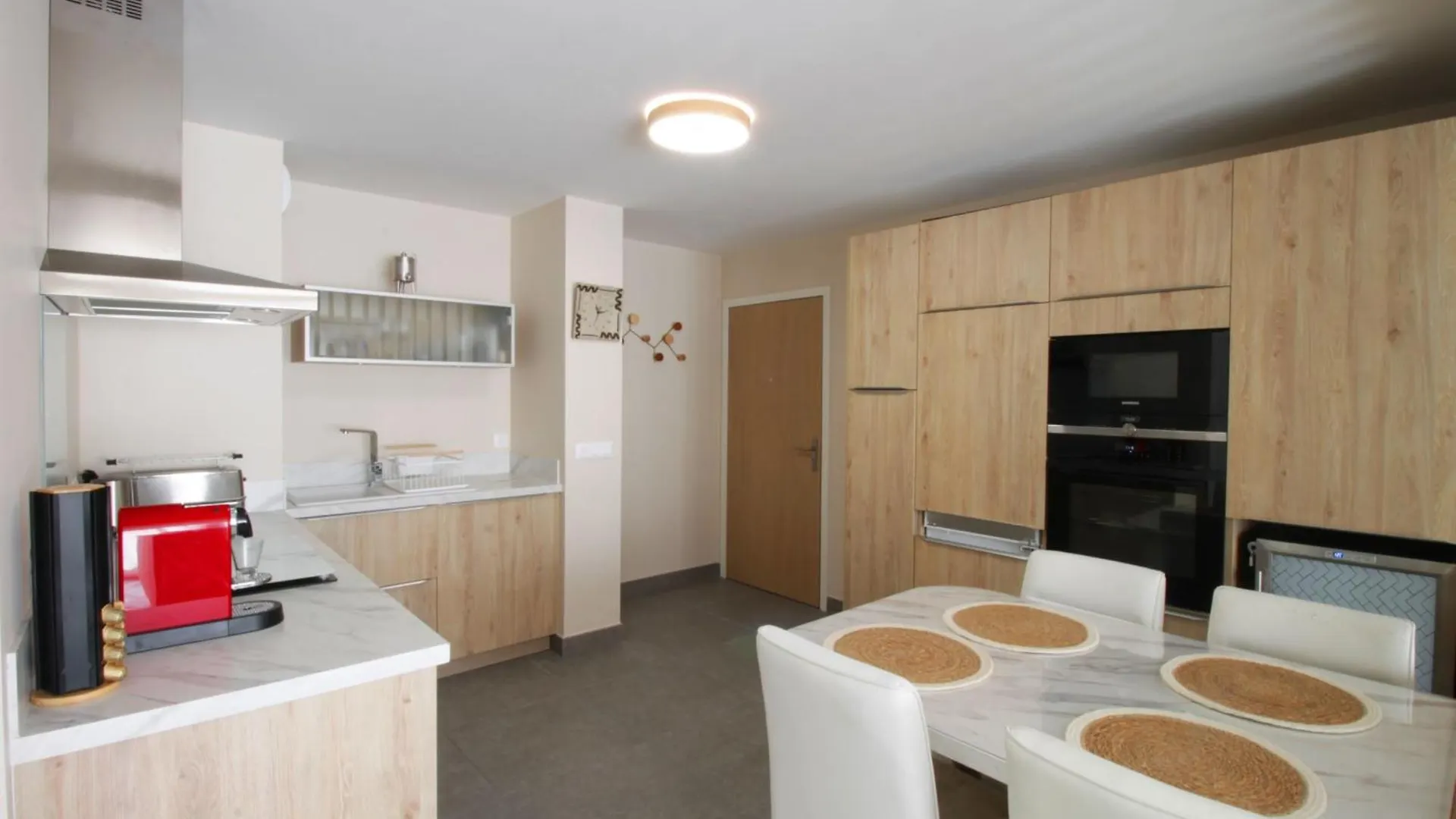 New T3 With Air Conditioning 2 Steps From The Lake Aix-les-Bains France